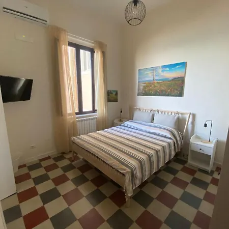 Ammare 3* קרוטונה